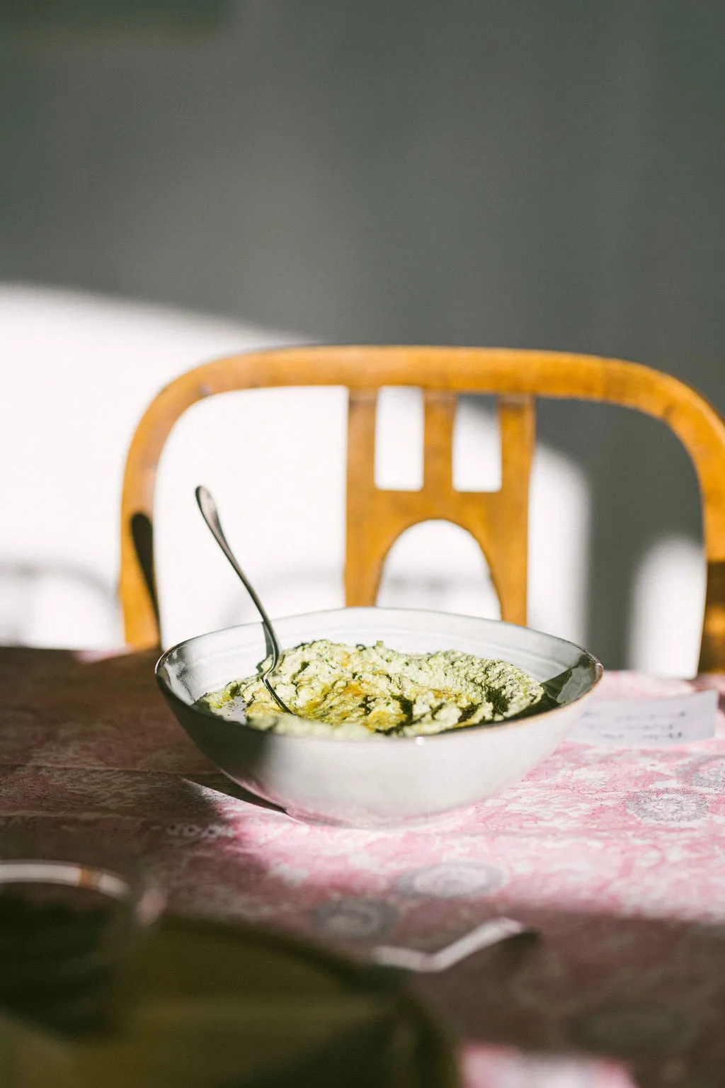 Plato de cocina consciente y de temporada
